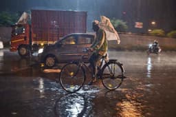 Weather Update: 22 से 27 मई तक चक्रवाती तूफान का अलर्ट, उत्तराखंड में अधिकारियों की छुट्टियां रद्द