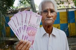 आज से बदल सकेंगे 2000 रुपए का नोट, लेकिन इन बातों का रखें ध्यान नहीं तो आ जाएगा इनकम टैक्स से नोटिस