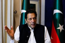 पाकिस्तान : इमरान खान का राष्ट्र के नाम संबोधन, कहा- गुलामी से बेहतर है कि मैं मर जाऊं, फवाद खान से छोड़ा साथ