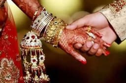 Amroha News: 35 लाख खर्च करके शादी की, ससुराल वाले 20 लाख और मांग रहे, राजस्थान से घायल अवस्था में बेटी को लाए परिजन