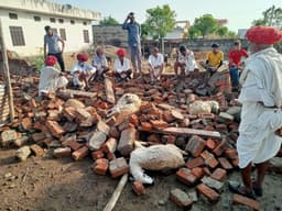 टोंक जिले में तूफान ने मचाई तबाही, हादसों में 12 जनों की मौत