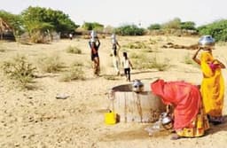 बोर्डर पर खारा पानी पीना ग्रामीणों की मजबूरी