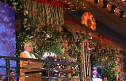 National Ramayan Mahotsav : कार्यक्रम के अंतिम दिन कुमार विश्वाश और मैथली ठाकुर की खास प्रस्तुति, तस्वीरें देख हो जाएंगे मंत्रमुग्ध...