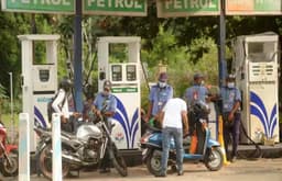 Petrol Diesel Price Today: पेट्रोल-डीजल के नए दाम हो गए जारी, जानें अपने शहर का ताजा रेट
