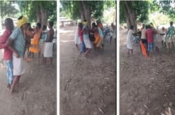 Video: विवाद सुलझाने बुलाई गई थी पंचायत, भरी सभा में ग्रामीण के साथ मारपीट, अब वायरल हो रहा वीडियो