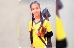 राजस्थान के छोटे से गांव की बेटी रवीना का राजस्थान हॉकी टीम में चयन, अब ग्वालियर में दिखाएगी दमखम
