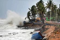 Cyclone Biparjoy: तेजी से बढ़ रहा चक्रवाती तूफान 'बिपारजॉय', इन राज्यों में मच सकती है तबाही, IMD ने जारी की चेतावनी