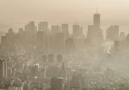 न्यूयॉर्क में बिगड़ा हवा का मिज़ाज; दर्ज हुई दुनिया की सबसे खराब एयर क्वालिटी, हेल्थ एडवाइज़री हुई जारी