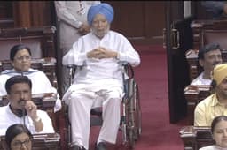 “याद रखेगा देश, कांग्रेस की ये सनक” वोटिंग के लिए व्हील चेयर पर आए पूर्व PM मनमोहन सिंह, भड़की BJP