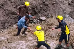 हिमाचल और उत्तराखंड में बारिश से प्रलय, अब तक 66 लोगों की मौत, राहत और बचाव कार्य जारी