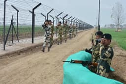 पाकिस्तानी रेंजर्स ने 6 भारतीय को हिरासत में लिया,  BSF का जवाब- 'हमने उनके तस्कर पकड़े, ये ...'