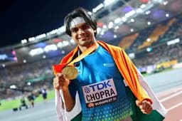 Neeraj Chopra : नीरज चोपड़ा ने वर्ल्ड एथलेटिक्स में गोल्‍ड जीतकर रचा इतिहास, पाकिस्‍तानी अरशद को भी पछाड़ा