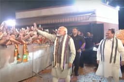 BJP मुख्यालय में PM मोदी का भव्य स्वागत, बैंड बाजा, फूलों की बरसात, G20 की सफलता का जश्न