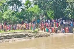 Bihar: मुजफ्फरपुर में बड़ा हादसा, स्कूली बच्चों से भरी नाव बागमती नदी में पलटी, 16 लापता