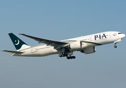 पाकिस्तान इंटरनेशनल एयरलाइन्स हुई कंगाल, दोस्त सऊदी अरब और यूएई ने की बेइज्जती