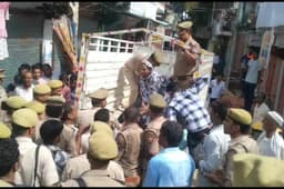 Azamgarh News: आजमगढ़ में डबल मर्डर, पिता- पुत्र की दिनदहाड़े गोली मारकर हत्या