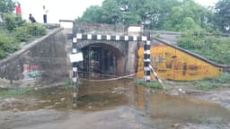 #Neemuch में एकता कॉलोनी में ब्रिज निर्माण कार्य धीमा, 22 हजार से अधिक परेशान