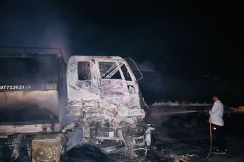Accident : टक्कर के बाद दूध वाहन टैंकर में लगी आग, ट्रक व टैंकर जलकर खाक