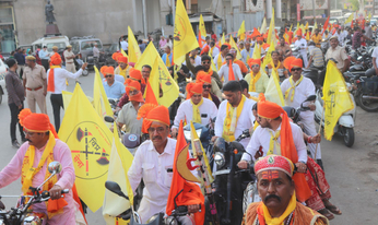 भगवान परशुराम जन्मोत्सव पर निकाली शोभायात्रा