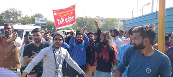 ठेका प्रथा से परेशान सफाईक​र्मियों ने जयपुर में निकाली रैली