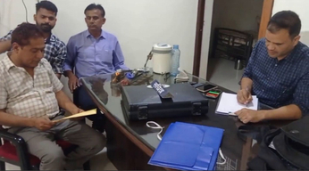 video: कृषि उपज मण्डी सचिव 25 हजार रुपए रिश्वत लेते गिरफ्तार