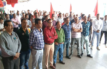 देखें वीडियो : रतलाम में रेलवे कर्मचारियों ने किया आंदोलन