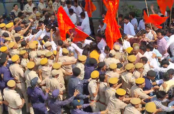 Video: जयपुर में पुलिस और छात्रों के बीच झड़प, बाजार बंद