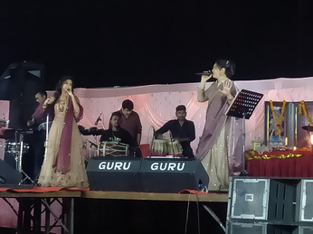 बाली ठाकरे और रिजा खान के देवी गीतों में झूमे श्रद्धालु