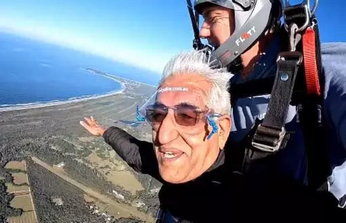 70 साल के टीएस सिंह देव ने लगाई हवाई जहाज से छलांग! ऑस्ट्रेलिया से शेयर किया वीडियो
