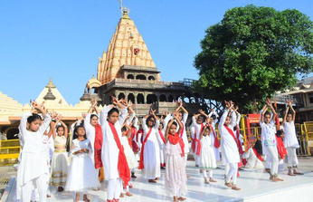 महाकाल के समक्ष किया शिव तांडव नृत्य