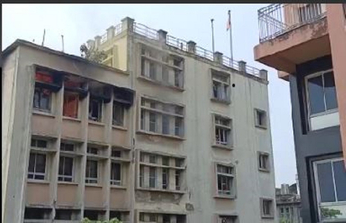 कोलकाता : सरकारी कार्यालय में भीषण आग, दस्तावेज नष्ट
