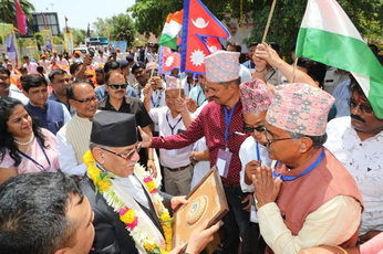 Video: नेपाल के प्रधानमंत्री का इंदौर में हुए ऐसा स्वागत कि वे हो गए भावविभोर