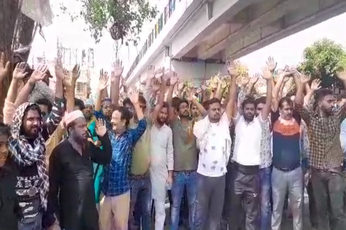 Video: लखनऊ के नक्खास बाजार के व्यापारियों ने पुलिस   पर जबरदस्ती दुकान बंद कराने का लगाया आरोप, किया प्रदर्शन