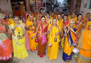 video story:- खेरमाई माता मंदिर से महिलाओं ने निकाली कांवड़ यात्रा