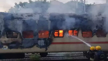 मदुरै ट्रेन अग्निकांड: कोच के अंदर 500 व 200 रुपए के जले हुए नोट मिले