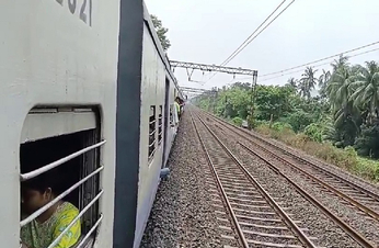 kolkata : रेल सेवा बाधित होने से यात्री परेशान