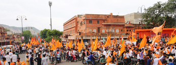 भगवा वाहन रैली: देश में समान नागरिक संहिता लागू करने की मांग