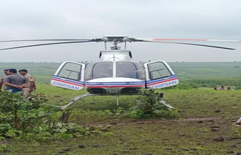 छबड़ा के पाली क्षेत्र में हेलीकॉप्टर की इमरजेंसी लैंडिग