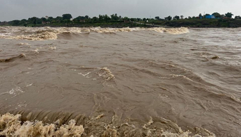 Heavy Rain : झालावाड़ में नदी-नाले उफान पर, बांधों के गेट खुले