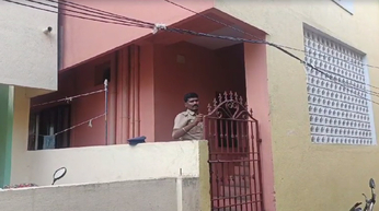 VIDEO: तमिलनाडु में  NIA की छापेमारी में डिजिटल उपकरण, भारतीय, विदेशी मुद्राएं जब्त