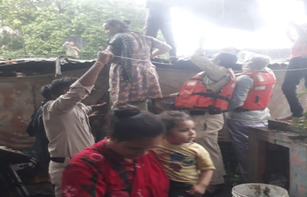 Ujjain में शिप्रा की बाढ़ में फंसे सैकड़ों परिवार, ऐसे ​किया रेस्क्यू