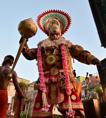 चंद्रयान—तीन के साथ विघ्नहर्ता ने शहर भ्रमण कर भक्तों को दिया सुख—समृद्धि का आशीर्वाद