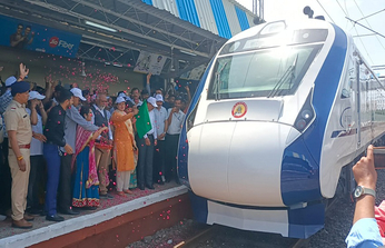 सौराष्ट्र को मिली पहली वंदे भारत ट्रेन, जामनगर-अहमदाबाद के बीच दौड़ी