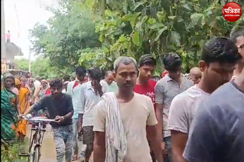 Video: देवरिया कांड पर गांव वालों का उमड़ा हुजूम, CM योगी ने अधिकारियों को जल्द पहुंचने के दिए आदेश