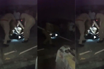 Video: पुलिस की गुंडागर्दी; टॉर्च की रौशनी में लात-जूता, थप्पड़ और बांस से युवक को बेरहमी से पीटा