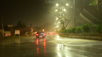 बारिश के बीच देखिए जयपुर रोड का नजारा..देखे वीडियो