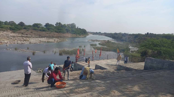 निरंकारी सतगुरू का प्रोजेक्ट के तहत सेवादारों ने की आहू नदी की सफाई