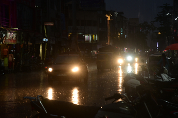 video : मानसून हुआ विदा लेकिन उदयपुर में झमाझम बरसात, मौसम में घुली ठंडक