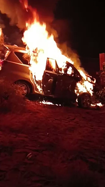 Driver burnt alive : लग्जरी कार में आग, चालक तड़प-तड़पकर जिंदा जला