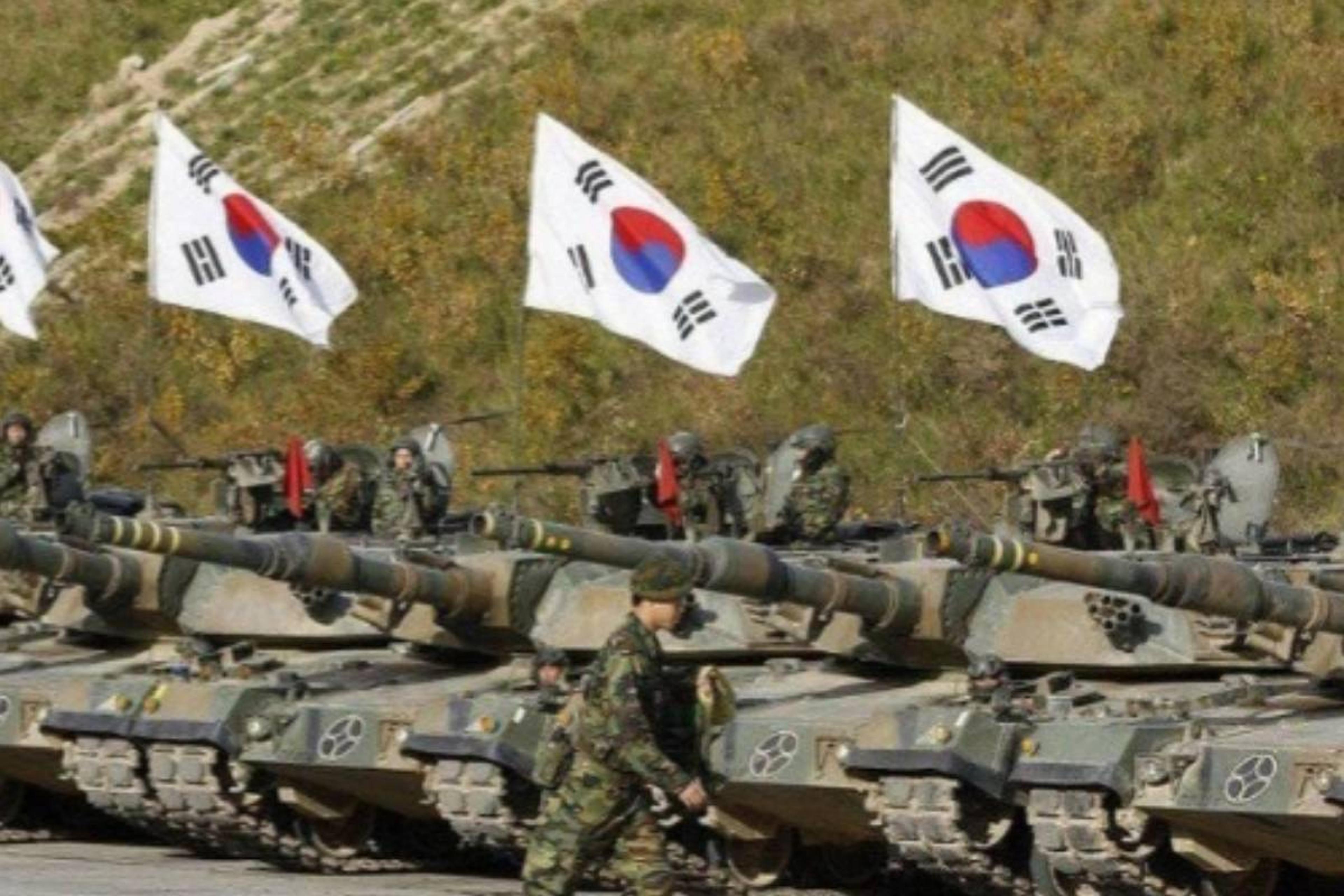War News : दक्षिण और उत्तर कोरिया में होने वाला है युद्ध ? बॉर्डर पर किया
युद्धाभ्यास